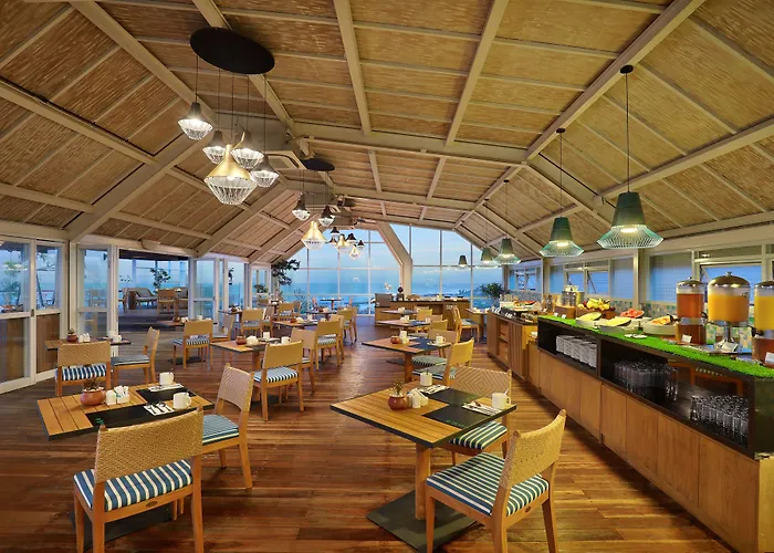 Aston Canggu 4*