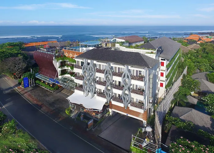 ホテル Aston Canggu 4*