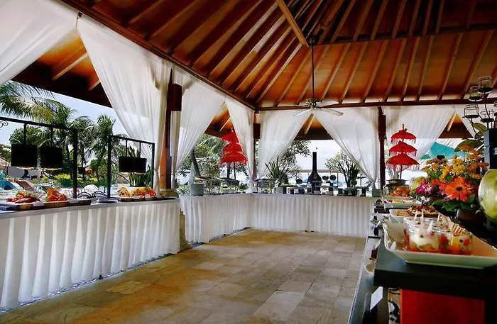 Aston Canggu ホテル 4*